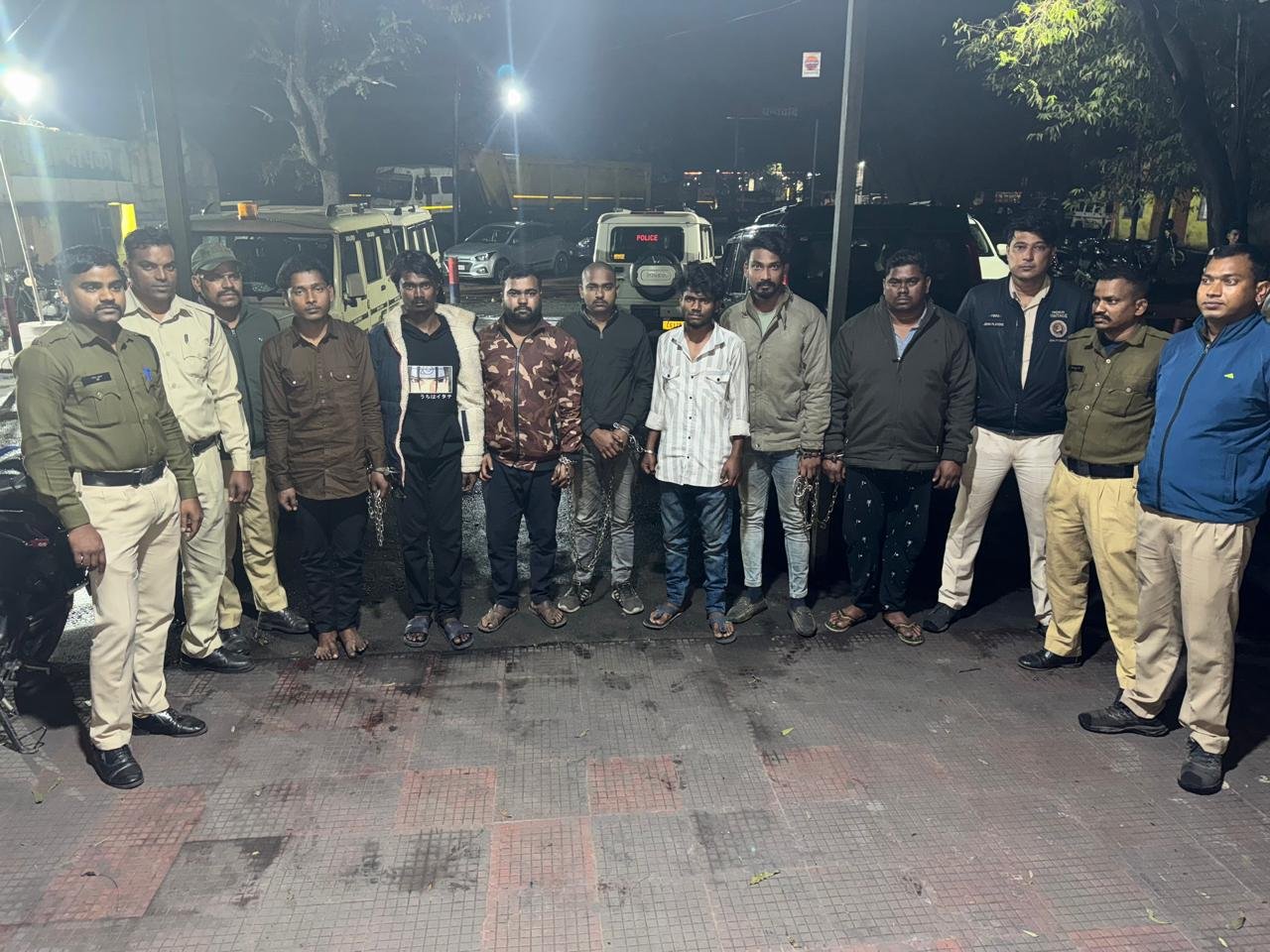 टीआई की कार्रवाई: डीजल चोरी गिरोह के 7 सदस्य गिरफ्तार, 6 पुलिसकर्मी निलंबित.....