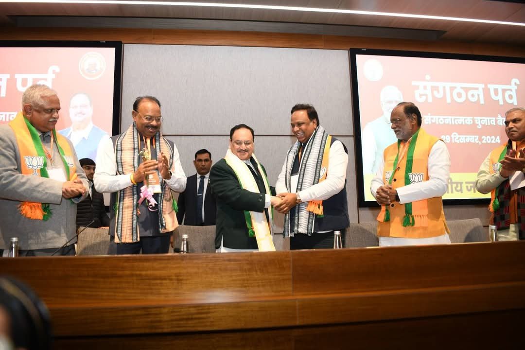 बीजेपी और कांग्रेस के बीच राजनीतिक बयानबाजी तेज, नेतृत्व विहीनता पर तकरार....