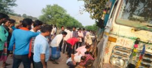 Arang Breaking : भीषण सड़क हादसा, हाईवा ने बाइक सवार पति-पत्नी को कुचला, दोनों की मौत.... 2 WhatsApp Image 2024 12 30 at 6.55.33 PM