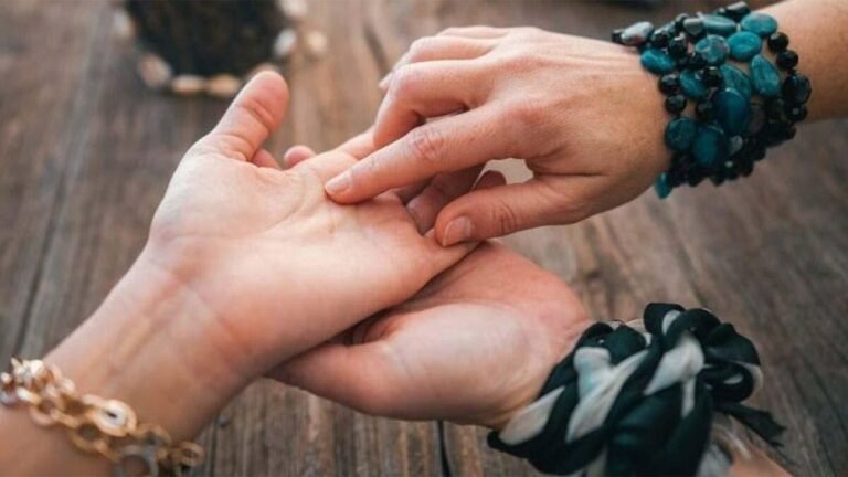 palmistry_in_hindi-sixteen_nine
