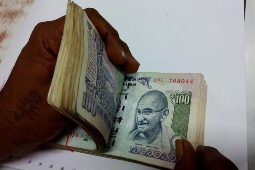 सावधान: बैंक में जमा कर रहे हैं कैश तो हो जाएं अलर्ट, देना पड़ेगा 60 फीसदी टैक्स