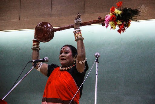 तीजन बाई क्यों AIIMS आईं : इलाज़ चालू, स्वास्थ्य मंत्री भी पहुंचे...