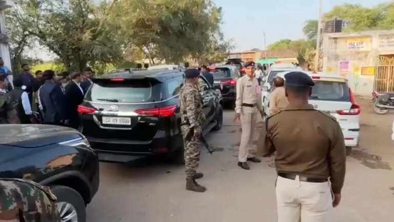 अरे वाह .. री..... छत्तीसगढ़ पुलिस : क्लियर नहीं करा पाई मुख्यमंत्री साय का रास्ता, सुरक्षाबलों की भी हुई फजीहत