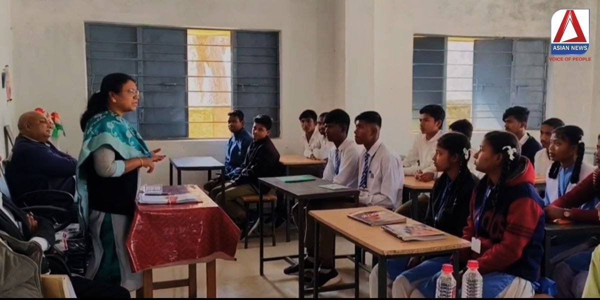 गौरेला पेंड्रा मरवाही शिक्षा का स्तर सुधारने कलेक्टर कर रही छात्रों से संवाद...देखें वीडियो