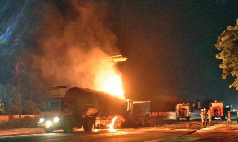 जयपुर LPG टैंकर ब्लास्ट : 150 लोग झुलसे, 10 किमी दूर तक फैली दहशत, अनगिनत वाहन जलकर राख....