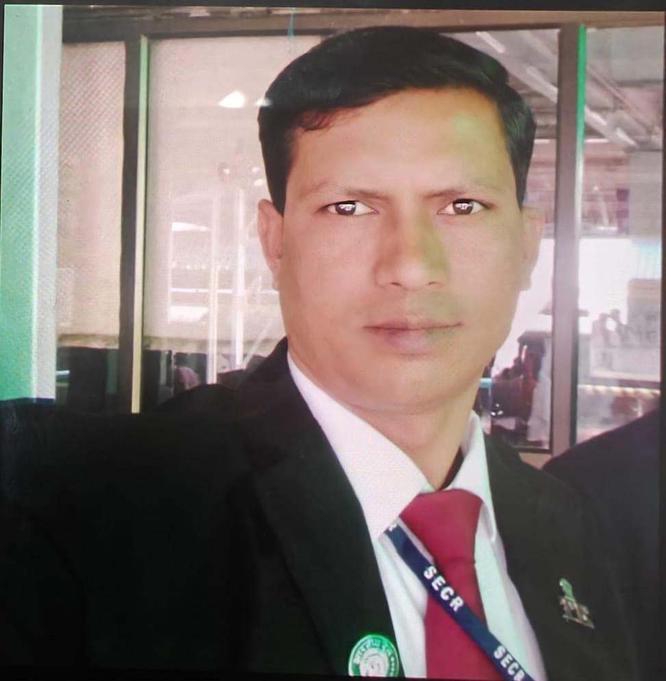 दुर्ग से विशाखापटनम जाने वाली वंदे भारत एक्सप्रेस में टीटी की संदिग्ध मौत....