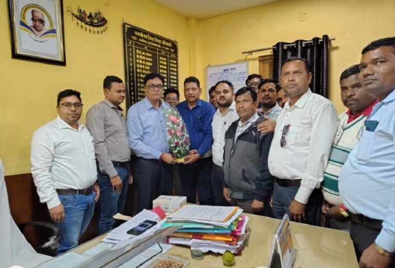 प्राथमिक शालाओं में बंटने लगी मिठाइयां : कारण जानकार हैरान हो जाएंगे आप