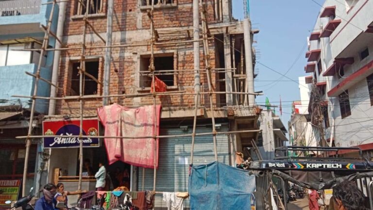 रायपुर नगर निगम का एक्शन मोड