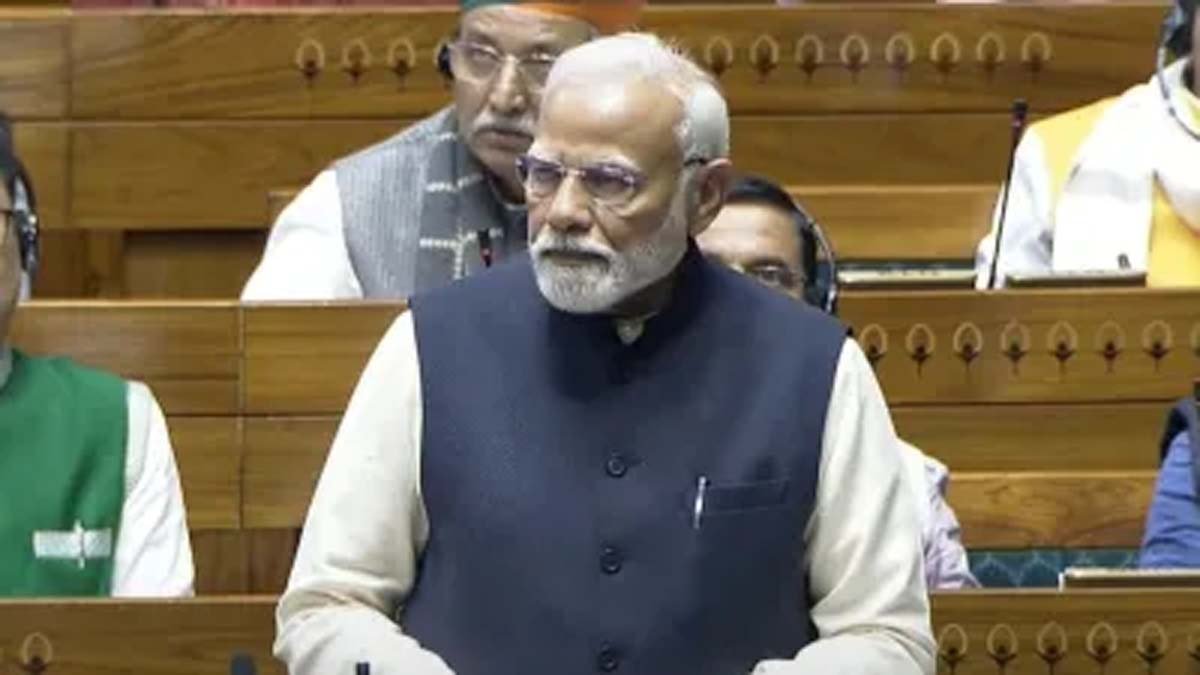 संविधान पर चर्चा : पीएम मोदी दे रहें जवाब......