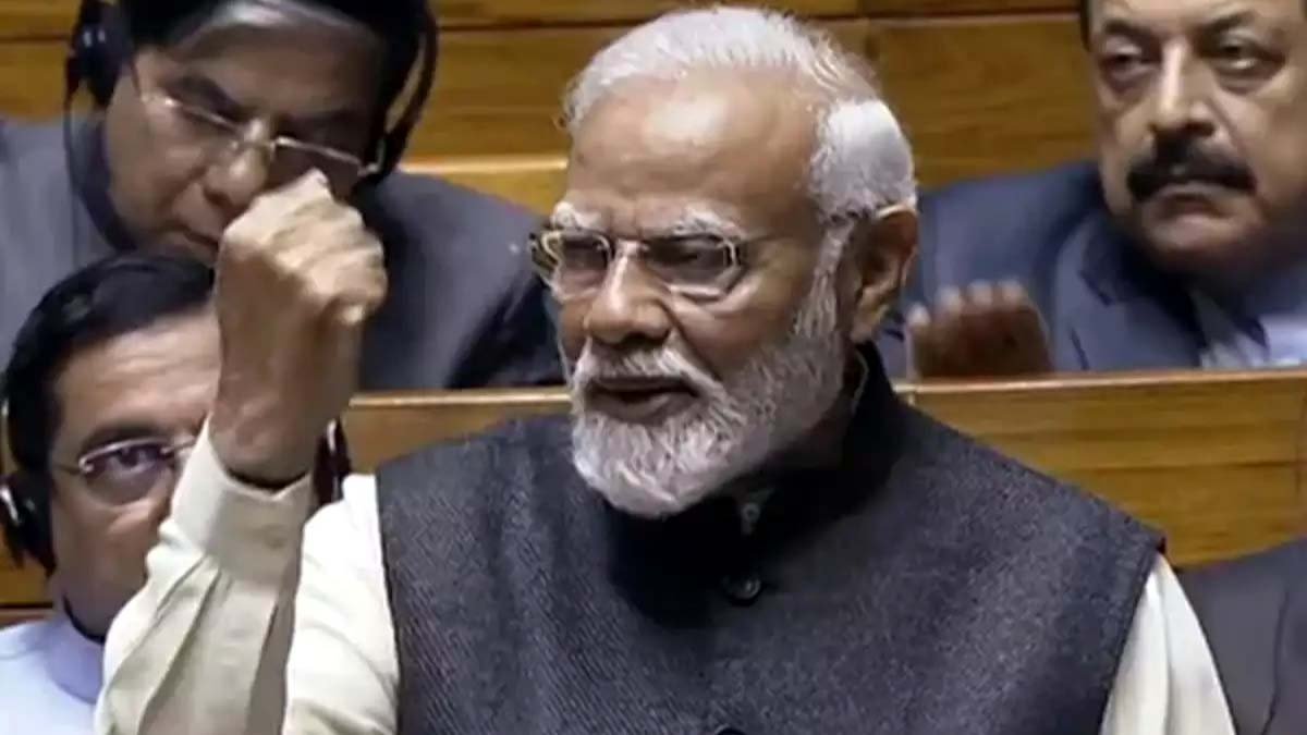 संविधान पर चर्चा संसद LIVE : कांग्रेस के मुंह से संविधान शब्द शोभा नहीं देता....पीएम मोदी