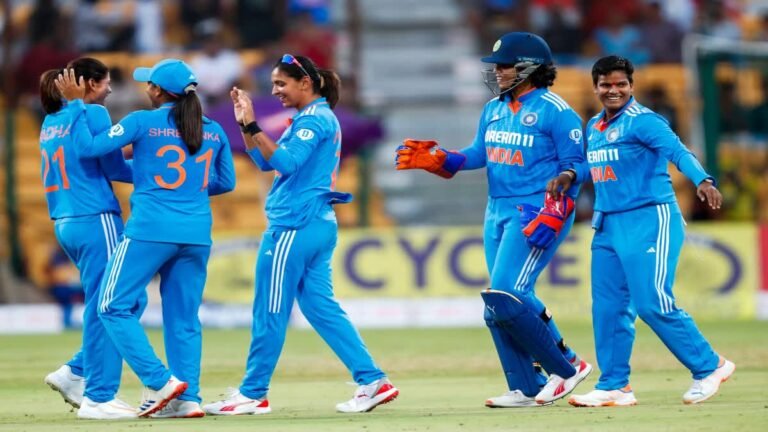 Sports News : भारतीय महिला टीम ने ODI में रचा इतिहास....