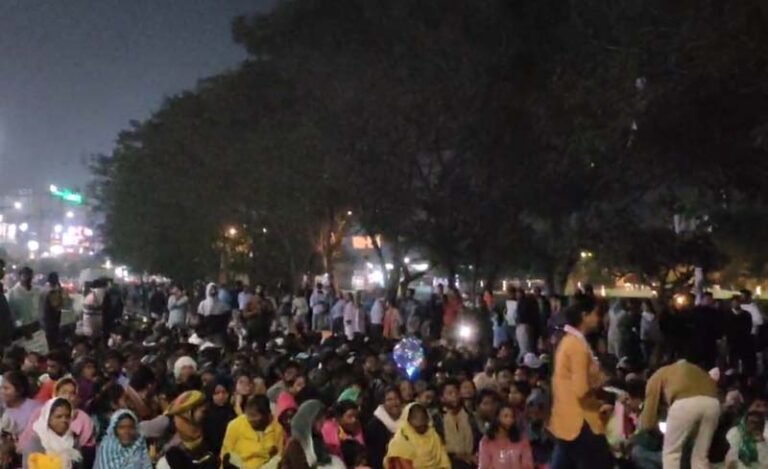 Raipur Chhattisgarh : BEd सहायक शिक्षकों का सब्र का बांध अब टूटता जा रहा.....देखें वीडियो