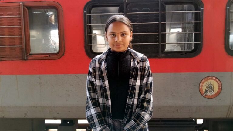 Pariksha Pe Charcha 2025 : रीवा की पलक करेगी पीएम मोदी से परीक्षा पर चर्चा, स्कूल में खुशी की लहर....एशियन न्यूज़ से खास बात-चीत देखें वीडियो