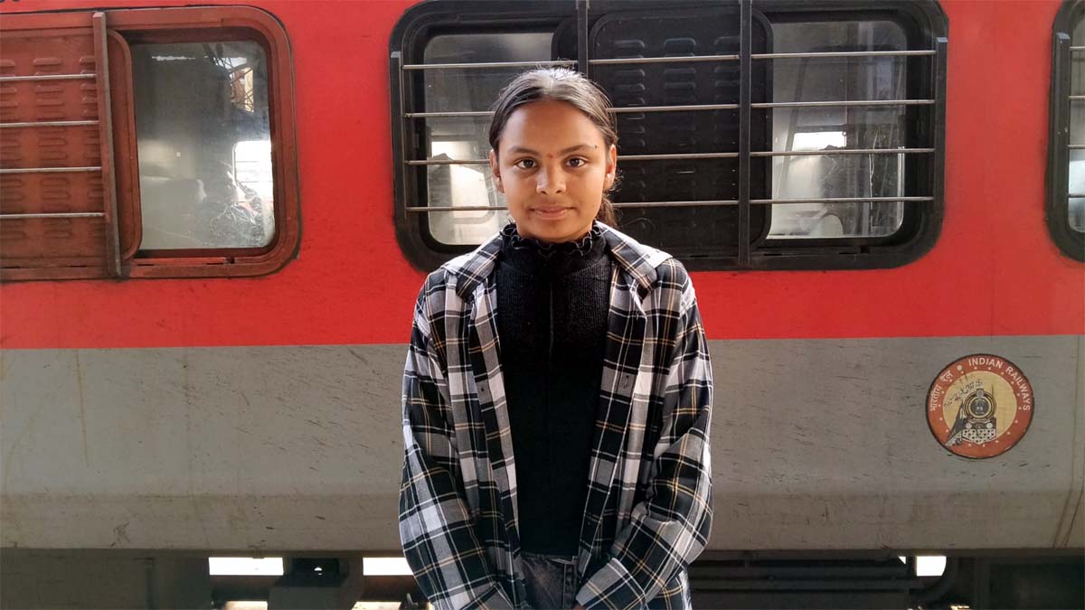 Pariksha Pe Charcha 2025 : रीवा की पलक करेगी पीएम मोदी से परीक्षा पर चर्चा, स्कूल में खुशी की लहर....एशियन न्यूज़ से खास बात-चीत देखें वीडियो