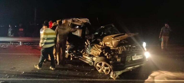 Hardoi Accident : सड़क हादसे में सेना के जवान और उसके बेटे की मौत, महिला सिपाही घायल....