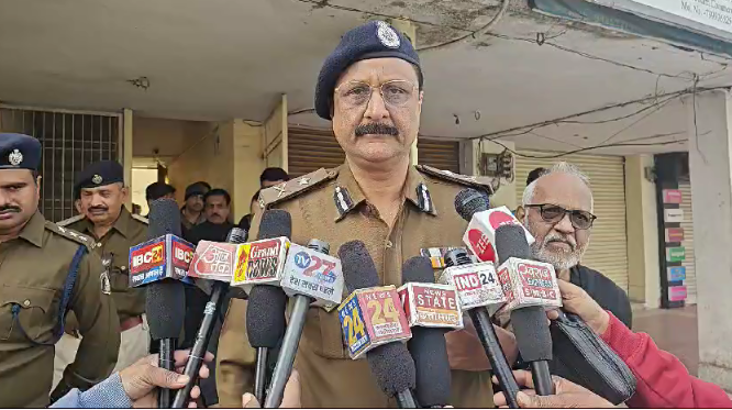 Korba : आईजी डॉ. संजीव शुक्ला ने ज्वैलर हत्या और लूट मामले का किया निरीक्षण....