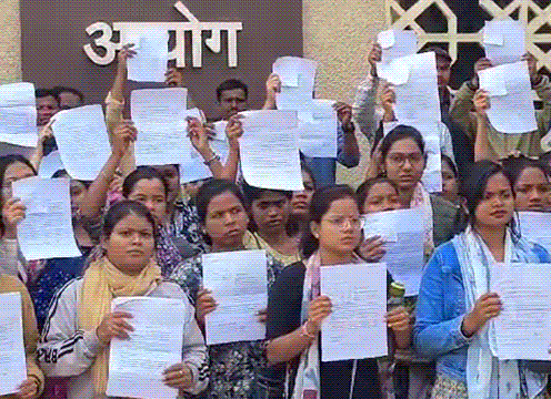 Raipur : B.Ed सहायक शिक्षक करेंगे मतदान का बहिष्कार, 17 दिनों से जारी है आंदोलन...