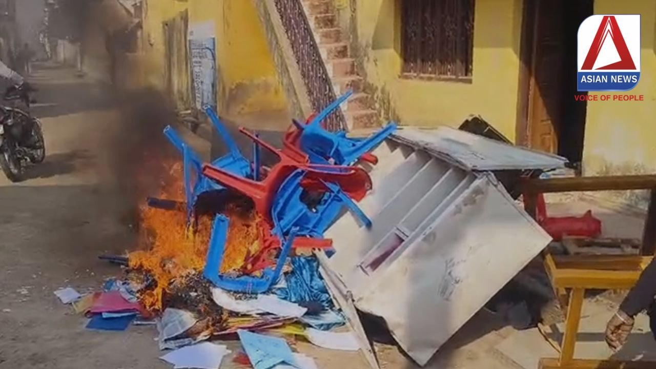 Dhamtari Breaking : भाजपा कार्यालय में कार्यकर्ताओं का हंगामा, तोड़फोड़ कर लगाई आग....