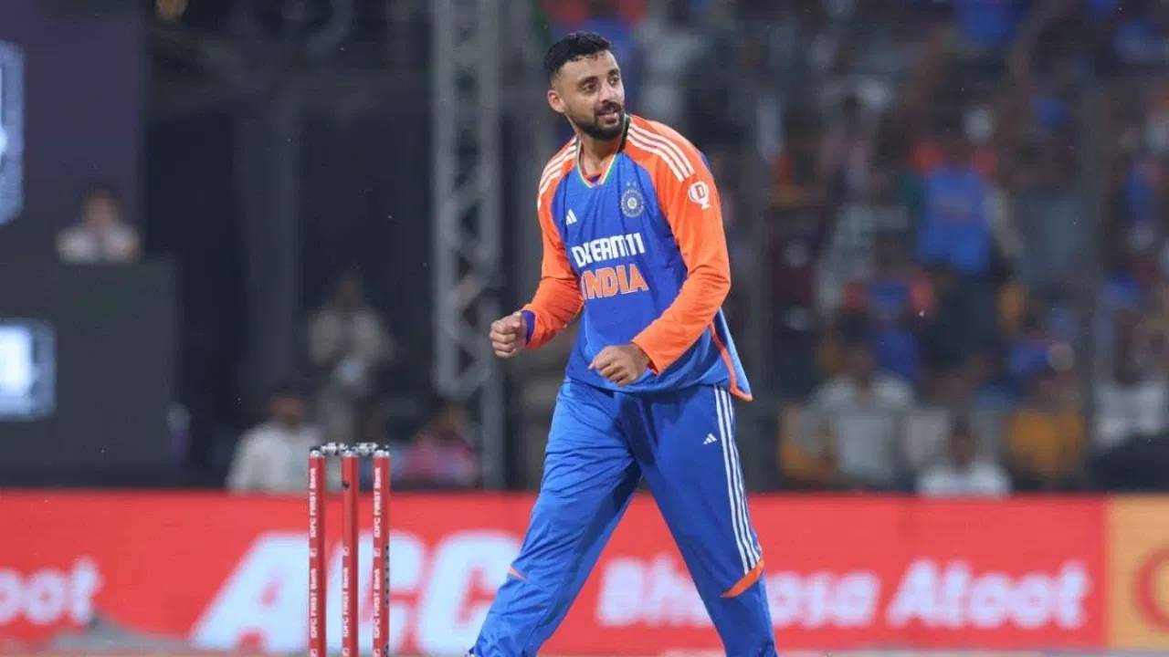 IND VS ENG 3rd T20: वरुण चक्रवर्ती की जादूई गेंदबाजी, इंग्लैंड की आधी टीम को भेजा पवेलियन...