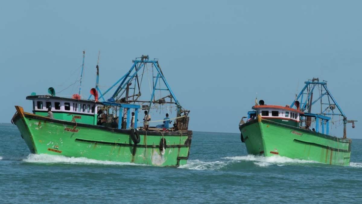 Indian Fishermen: श्रीलंकाई नौसेना द्वारा भारतीय मछुआरों पर गोलीबारी, विदेश मंत्रालय ने की कड़ी आलोचना...