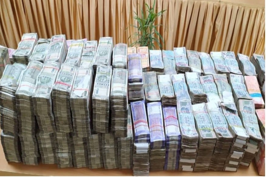 45 करोड़ की टिकट तो 9 करोड़ की थाली : क्या है डोनाल्ड ट्रम्प की पैसे वाली पॉलिटिक्स जरूर जानें