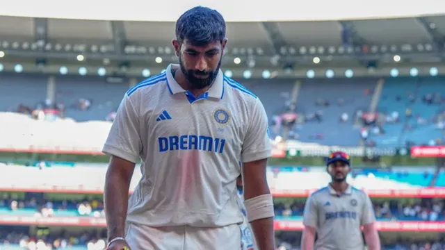 Jasprit Bumrah Injury : बुमराह की चोट, सिडनी टेस्ट में मैदान से बाहर हुए....
