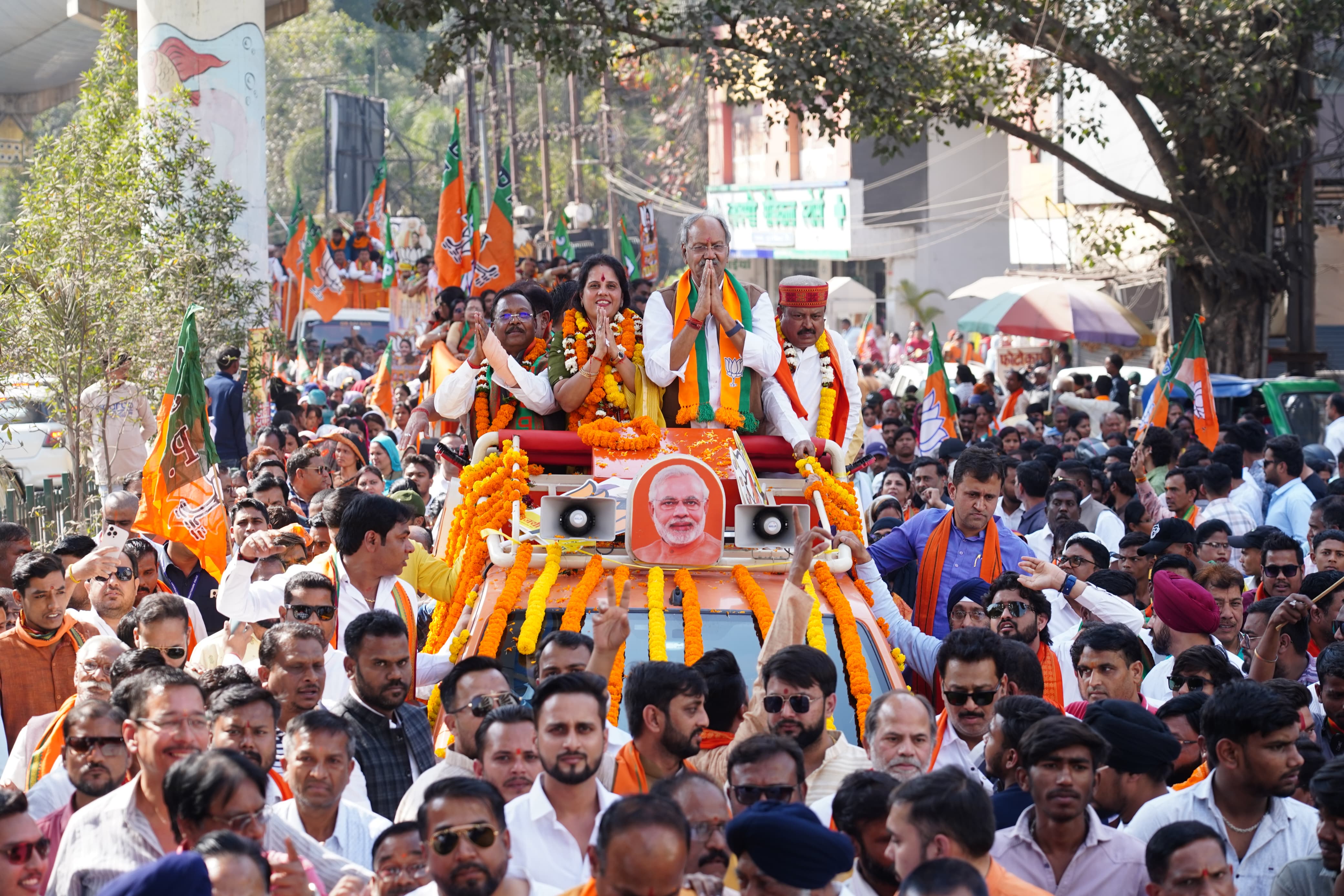 Raipur News: मीनल चौबे ने नामांकन दाखिल कर निकाली रैली, बीजेपी कार्यकर्ताओं में उत्साह...