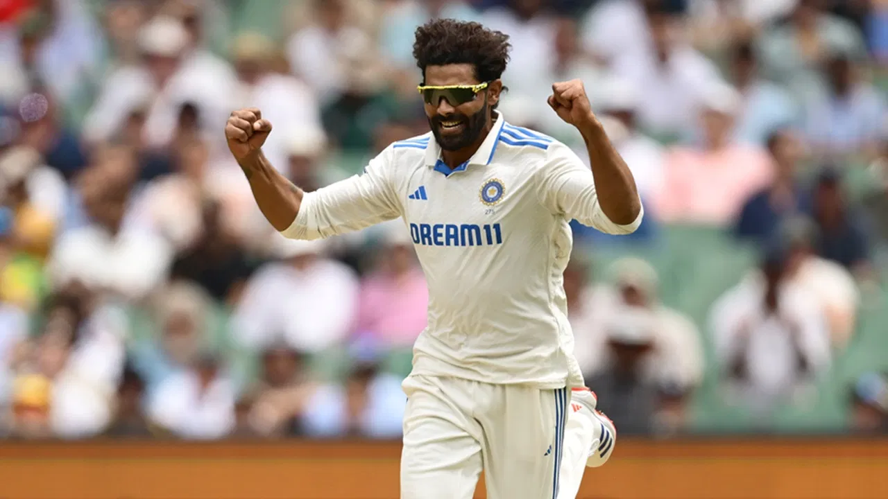 Ranji Trophy: रवींद्र जडेजा ने रणजी ट्रॉफी में दिल्ली के खिलाफ लिए 12 विकेट...