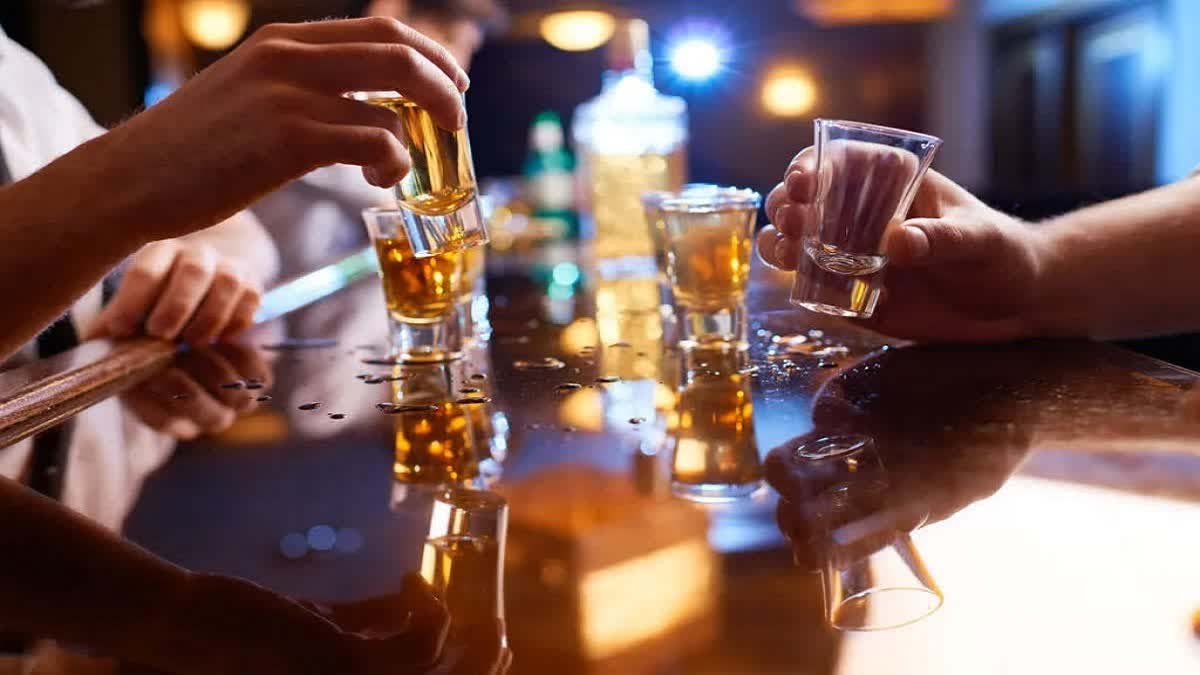 New Year Celebration : पुराने साल की विदाई न्ए साल के स्वागत में लोगो ने जमकर छलकाए जाम, गटक गए इतने करोड़ के शराब ,