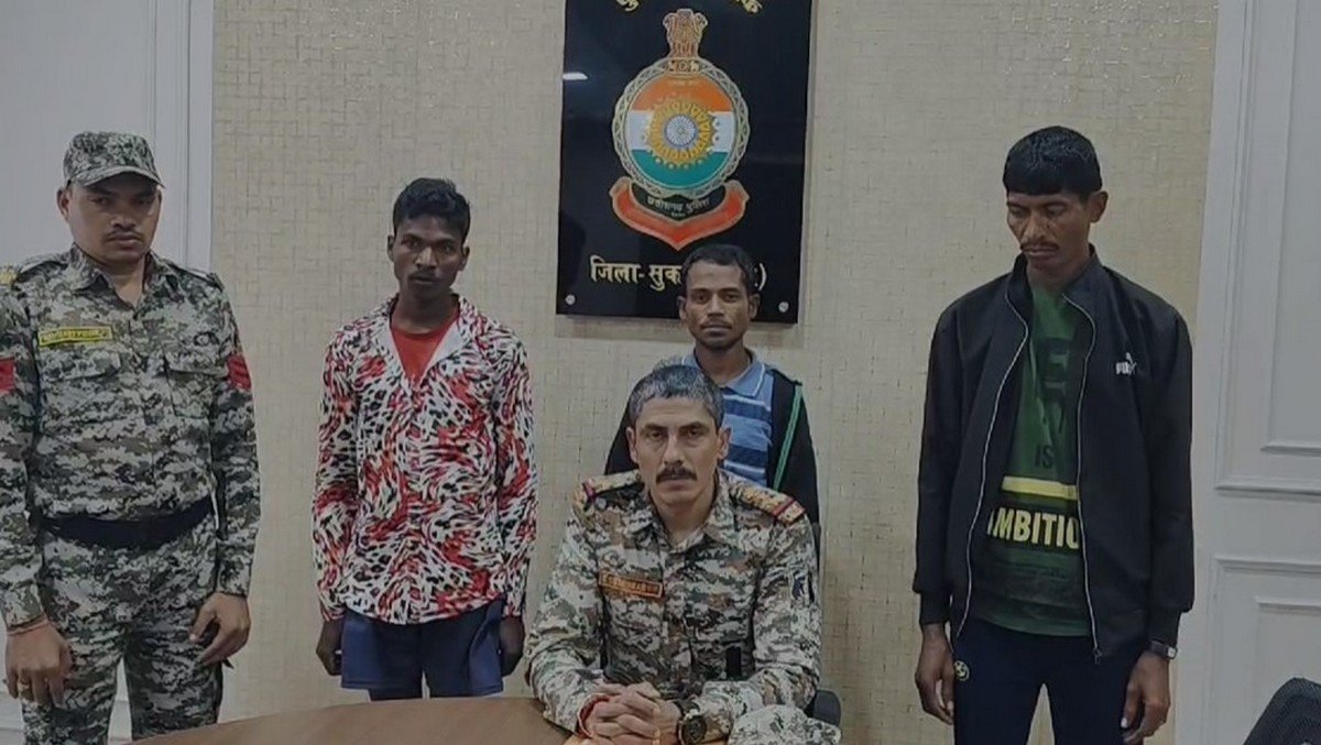 Sukma Breaking : 2 इनामी समेत 3 नक्सली गिफ्तार...