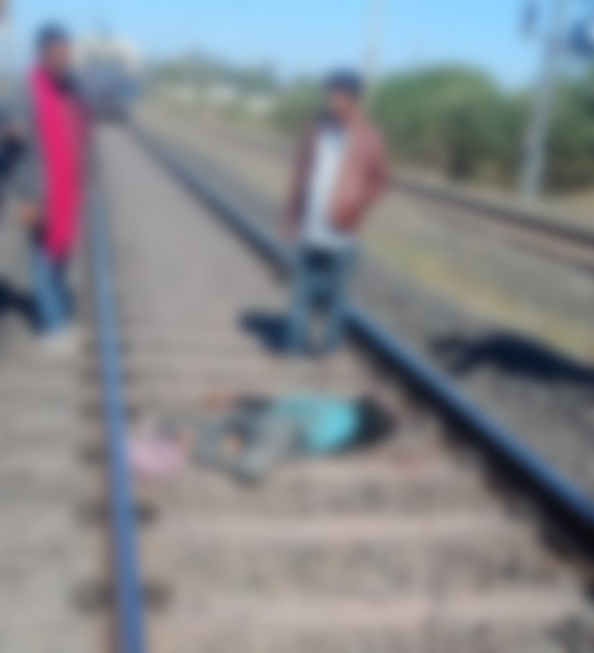 Pendra Breaking : रेलवे फाटक पर बड़ा हादसा, मेमू ट्रेन की चपेट में आने से युवक की मौत