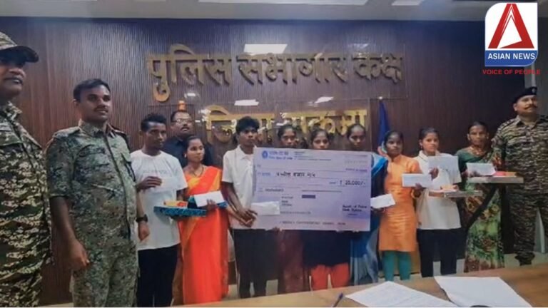 Sukma Breaking : 2 नक्सली दम्पती सहित 9 हार्डकोर नक्सलियों ने किया आत्मसमर्पण....