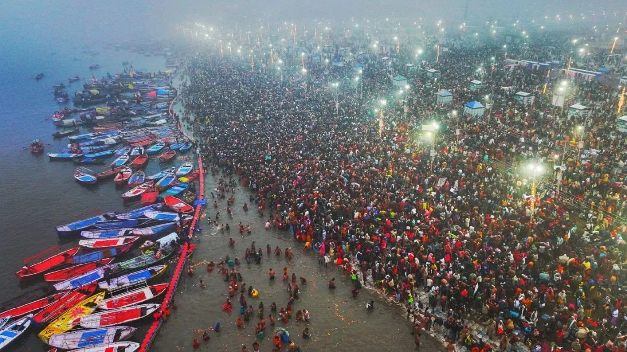 Mahakumbh 2025: पहला अमृत स्नान आज, जानें मकर संक्रांति पर संगम स्नान का महत्व...