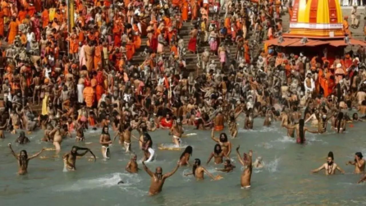 Mahakumbh 2025: अमृत स्नान के लिए अखाड़ों को मिला 40 मिनट का समय...