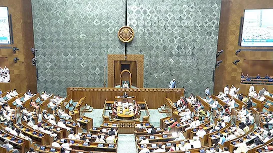 Waqf Board : वक्फ बिल पर JPC बैठक में विवाद, 10 विपक्षी सांसद सस्पेंड, जानें वजह...