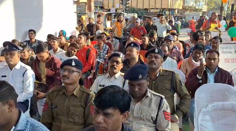 कलेक्टर और एसपी की उपस्थिति, 36वें राष्ट्रीय सड़क सुरक्षा माह की शुरुआत...