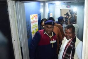 Breaking News : शराब घोटाला मामले में ED दफ्तर पहुंचे पूर्व मंत्री कवासी लखमा 3 WhatsApp Image 2025 01 03 at 11.34.39