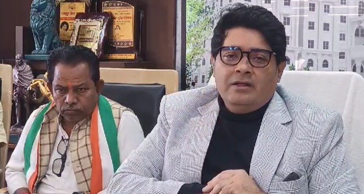 रायपुर: नगर निगम महापौर एजाज ढेबर की प्रेस कॉन्फ्रेंस