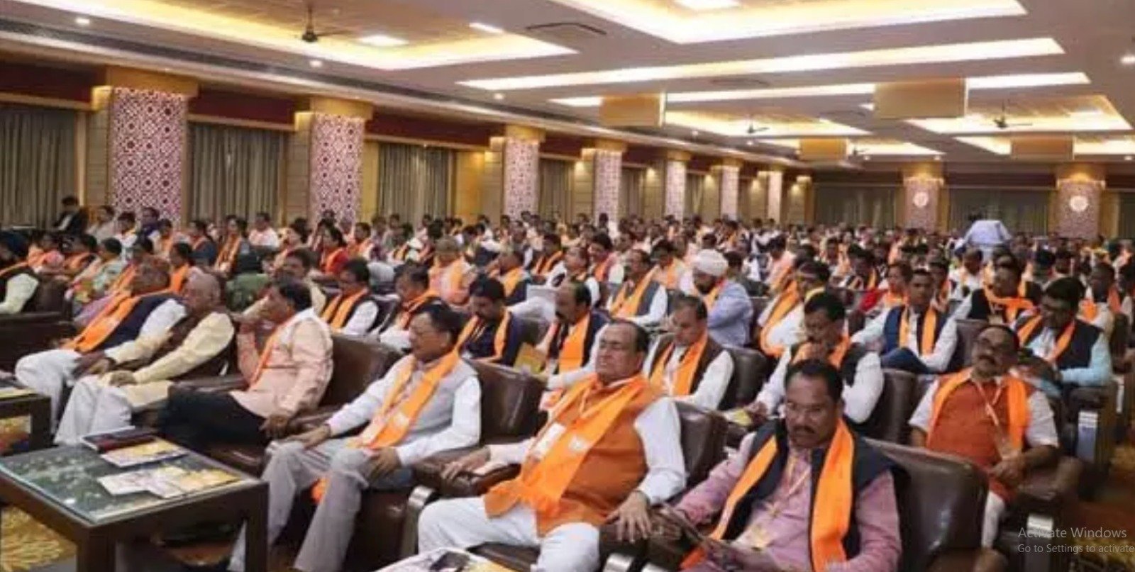 खुले लिफाफे निकले जिलाध्यक्षों के नाम : किसे मिली कहां की जिम्मेदारी जरूर जानें