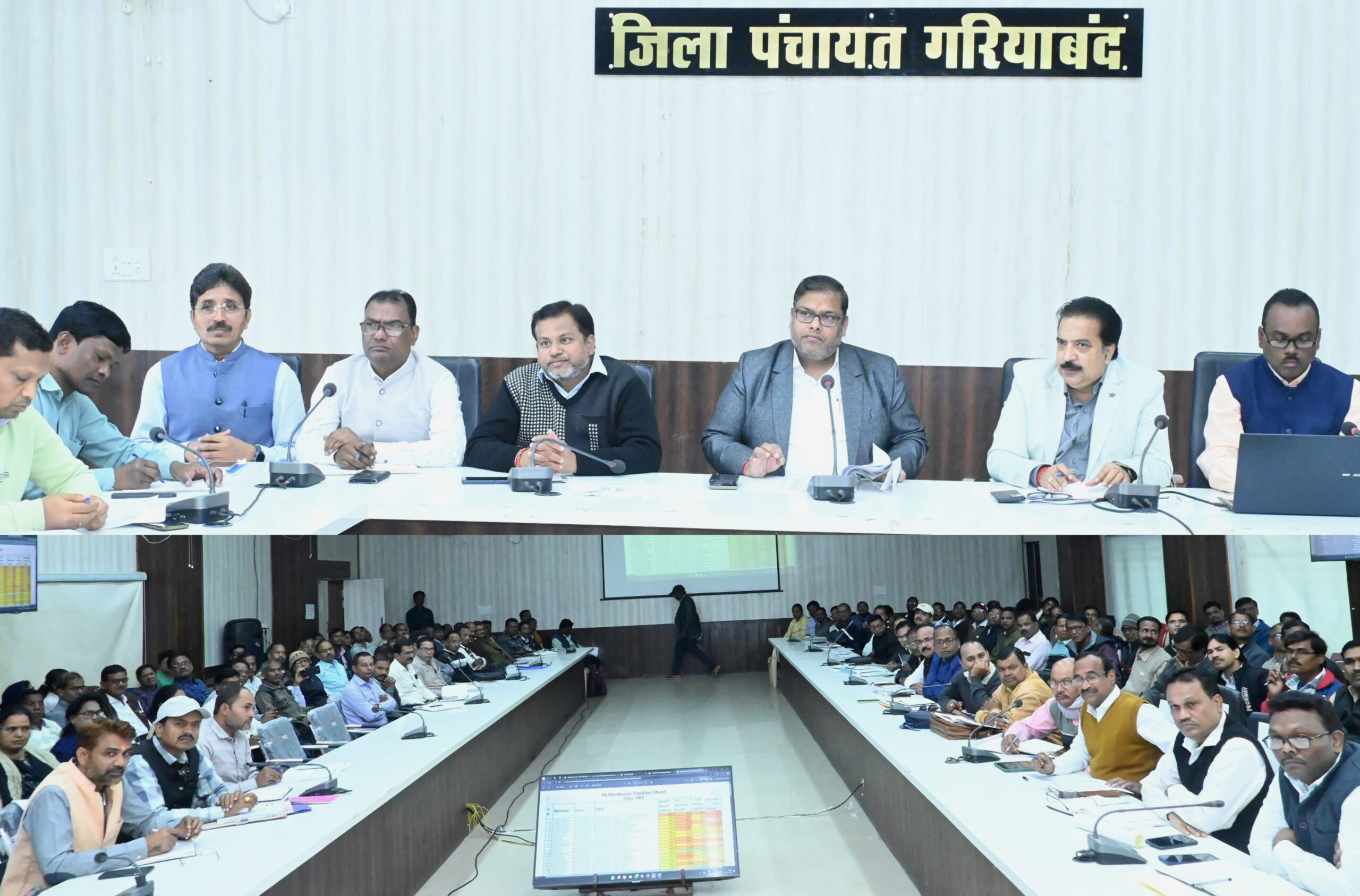 Rajim Breaking News: 36 स्कूल प्रमुखों को कारण बताओ नोटिस...