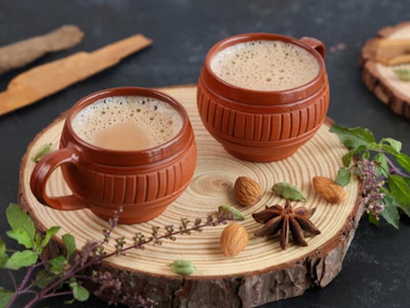 Health Care : गुड़ वाली चाय, सर्दियों में स्वाद और सेहत का अनोखा कॉम्बिनेशन...