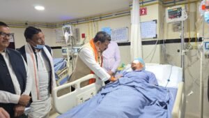 Raipur : डिप्टी सीएम विजय शर्मा ने घायल जवानों से की मुलाकात... 3 WhatsApp Image 2025 01 17 at 12.29.15 PM