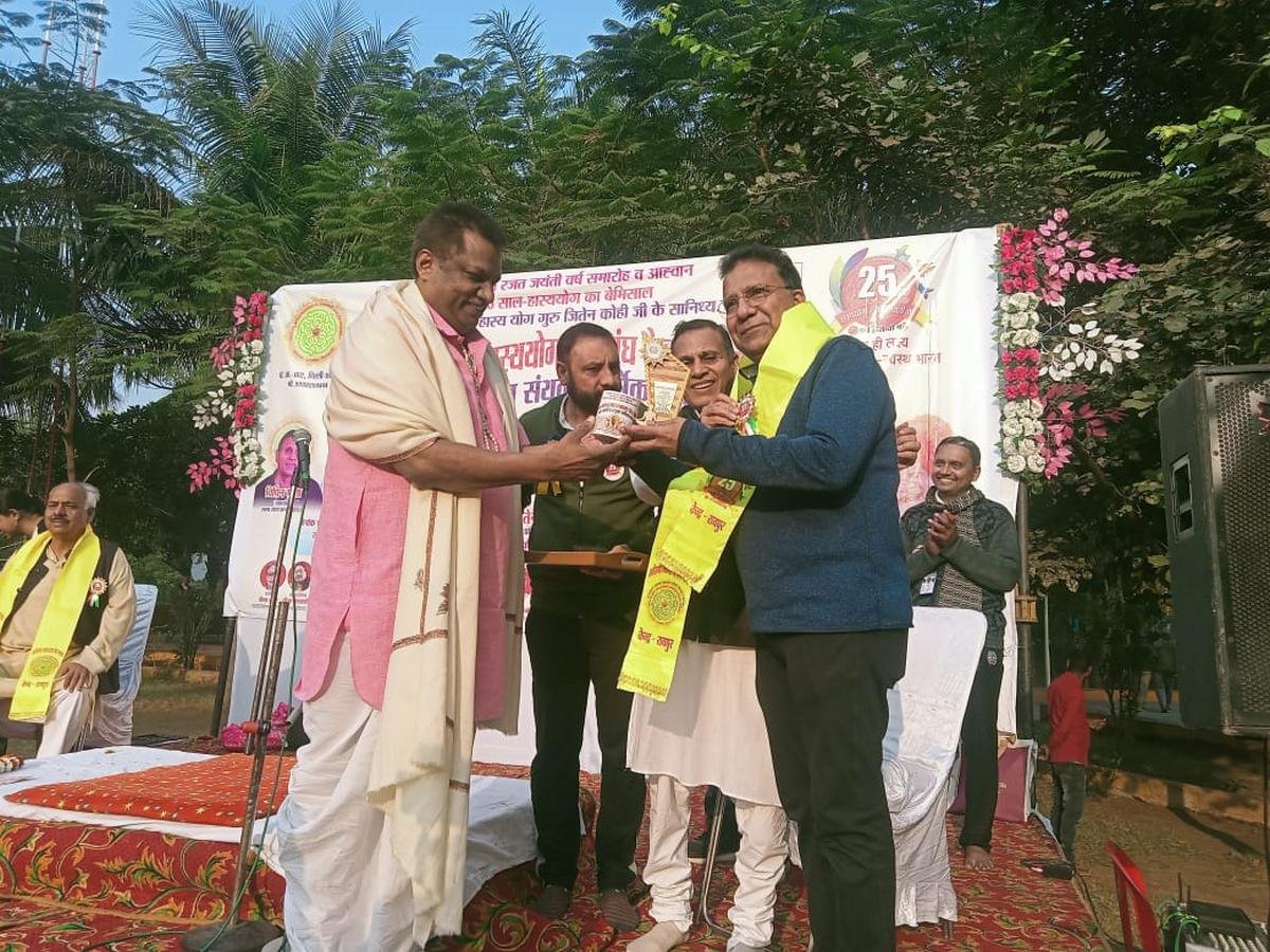 विशेष हास्य योग शिविर में शामिल हुए सिंघानिया बिल्डकॉन के CMD सुबोध सिंघानिया