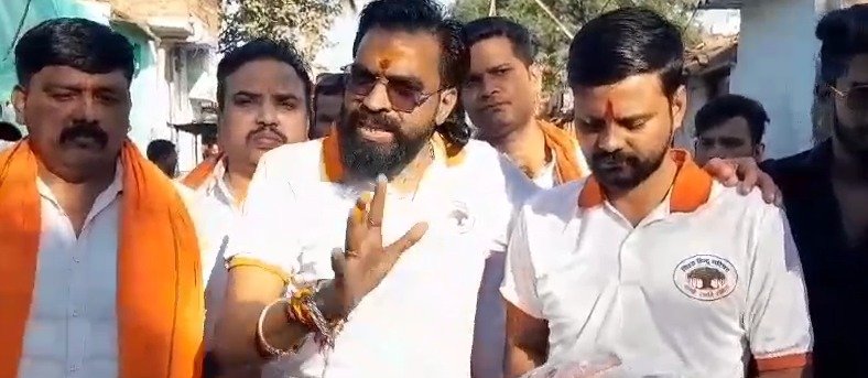 Bhilai Breaking: गोमांस बिक्री मामले में बजरंग दल की छापेमारी....