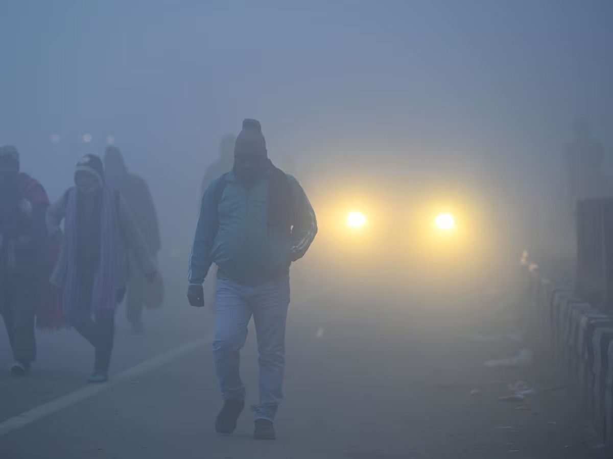 Weather Update : दिल्ली-NCR में बारिश और घने कोहरे का अलर्ट...