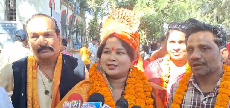 Bilaspur News: शिवसेना प्रत्याशी का बयान बना चर्चा का विषय, कहा- 'मैं लोगों को बेरोजगार दूँगी... देखें वीडियो