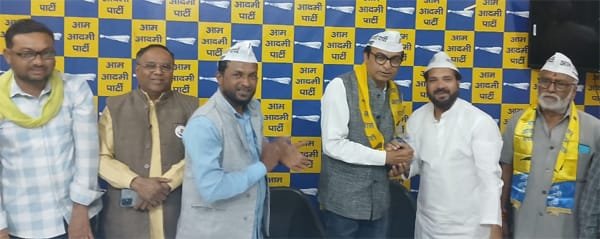 Raipur Breaking: कांग्रेस के तीन बार के पार्षद समीर अख्तर ने थामा आम आदमी पार्टी का दामन...