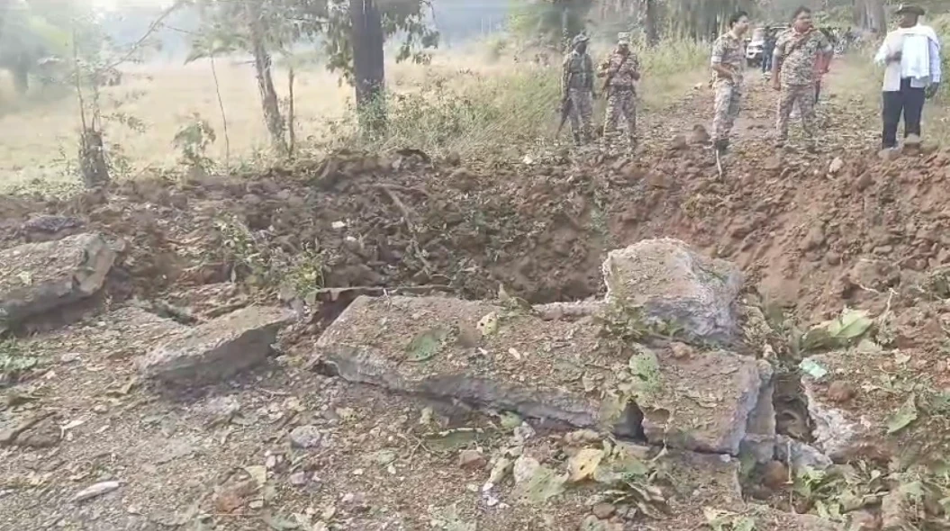बीजापुर: माओवादियों का घातक हमला, IED विस्फोट में 9 जवान शहीद