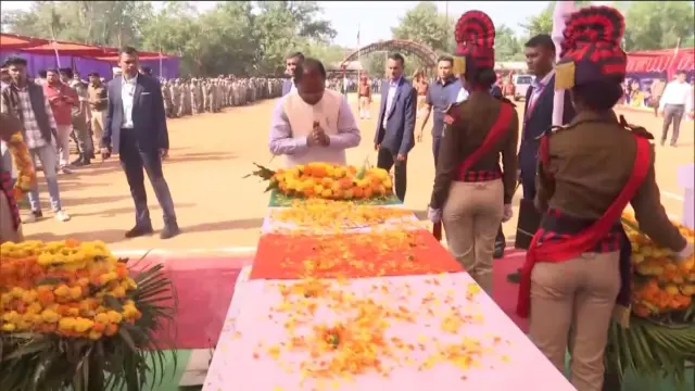 सीएम साय ने छत्तीसगढ़ के बीजापुर IED ब्लास्ट में शहीद जवानों को दी गई श्रद्धांजलि....