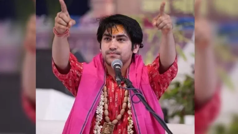 CG News:हिन्दुओं को गुलामी की आदत, धीरेंद्र शास्त्री बोले- इच्छा से करें तो दिक्कत नहीं, छत्तीसगढ़ में गौ-अभयारण्य बनाने की मांग...